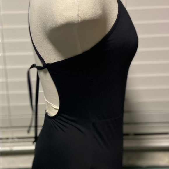 LA BLANCA macrame front halter swimwear - Picture 4 of 15